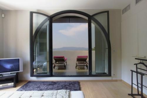 Алюминиевые окна плюсы и минусы. Алюминивые окна или пластиковые? Плюсы и минусы двух материалов