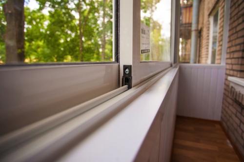 Раздвижные окна. Плюсы и минусы трех видов раздвижных окон на балкон