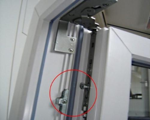 Замена цапфы на пластиковом окне. Окно не закрывается