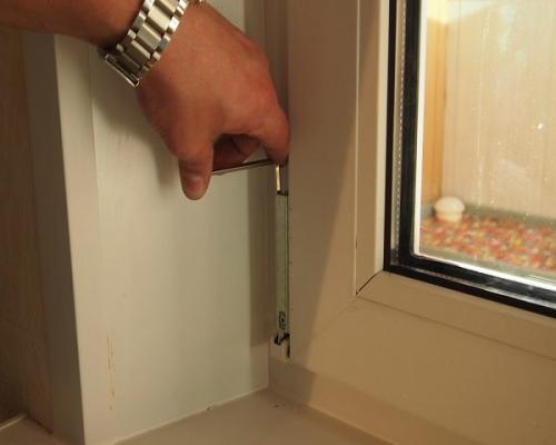 Замена цапфы на пластиковом окне. Окно не закрывается