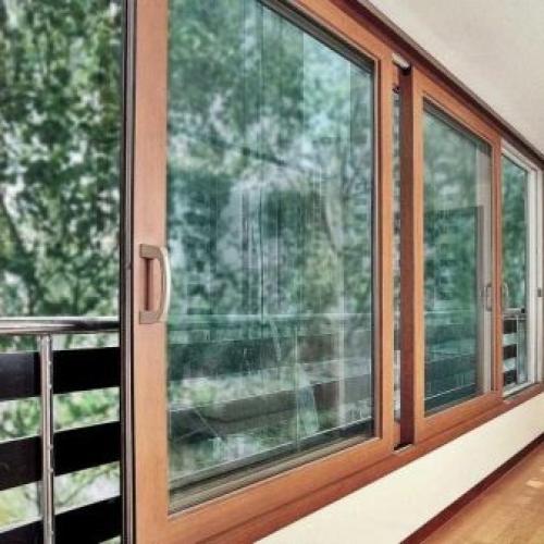 Распашные или раздвижные окна на балкон. Разновидности створок окон на балконе 05