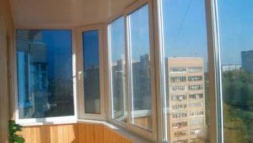 Что лучше алюминиевые или пластиковые окна для балкона. Теплое остекление