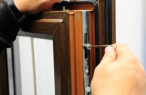 Регулировка окон зима-лето. Как отрегулировать пластиковые окна в режиме «зима — лето»