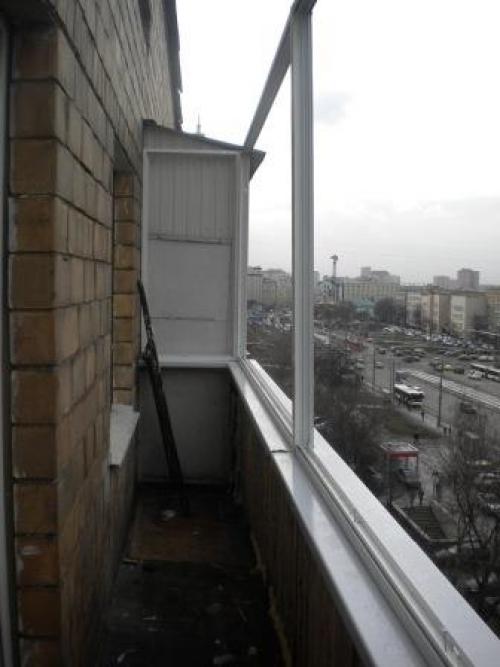 Как разобрать остекление балкона. Демонтаж остекления балкона или лоджии