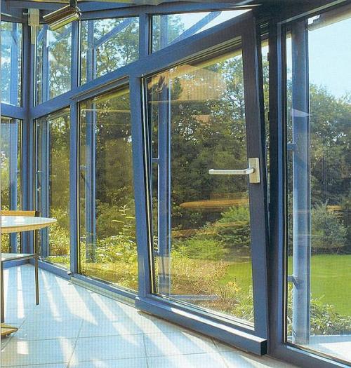 Раздвижные окна для веранды дачи. «Теплые» системы