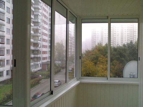 Алюминиевые раздвижные окна для балкона своими.. Плюсы и минусы алюминиевых окон на балкон