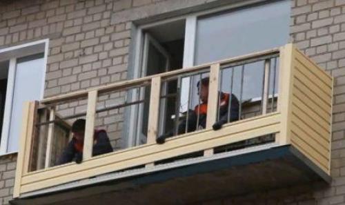 Как застеклить балкон своими руками правильно. Как застеклить и утеплить балкон самому