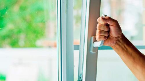 Установка пластиковых окон на балконе своими руками. Пластиковые окна с распашными створками