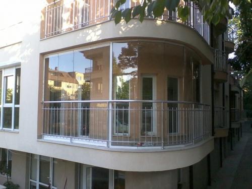 Витражное остекление балкона. Витражный балкон — оформление по уму! Варианты красивого остекления +55 фото.