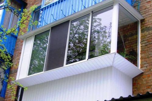 Холодное остекление балкона. Особенности холодного остекления балконов