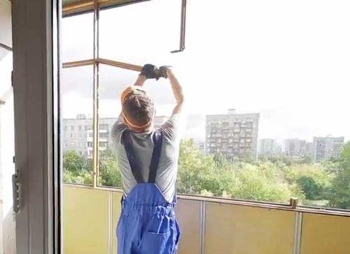 Демонтаж старого балкона. Как происходит демонтаж старого балкона