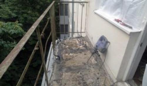 Демонтаж остекления балкона.