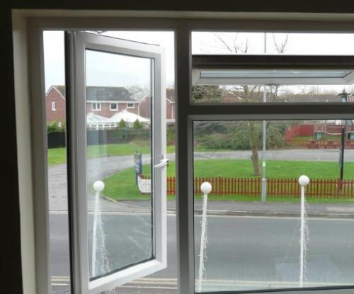 Демонтаж пластиковых окон своими руками. Как снять стеклопакет своими руками 05