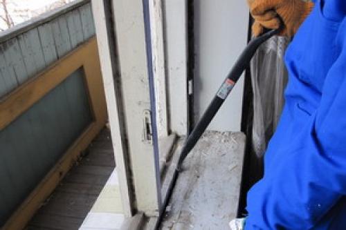 Как демонтировать деревянное окно в квартире правильно. Демонтаж деревянных окон 01