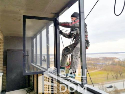 Замена холодного остекления балкона на теплое в новостройке. Замена фасадного остекления с помощью промышленных альпинистов (промальп) в системе «Татпроф» и ее аналогах. 01 Замена холодного остекления балкона на теплое в новостройке. Замена фасадного остекления с помощью промышленных альпинистов (промальп) в системе «Татпроф» и ее аналогах. 01