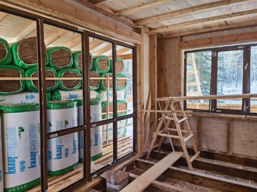 Установка пластиковых окон своими руками в каркасном доме. КАК ПРАВИЛЬНО УСТАНОВИТЬ ПЛАСТИКОВЫЕ ОКНА В КАРКАСНОМ ДОМЕ СВОИМИ РУКАМИ