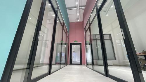 Раздвижные конструкции из стекла. Преимущества и ограничения раздвижных конструкций 02