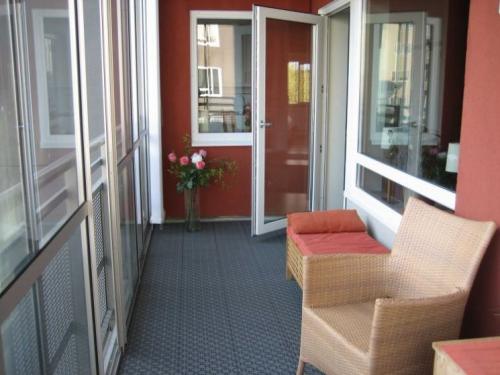 Дизайн лоджии 8 метров. Балкон 8 кв. м. – лучшие идеи дизайна лоджии и примеры сочетаний балкона с разными комнатами (75 фото)