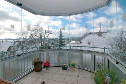 Финское остекление балконов. Особенности безрамного финского остекления балконов и лоджий