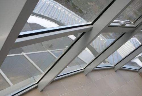 Алюминиевые окна раздвижные. Плюсы и минусы алюминиевых окон на балкон