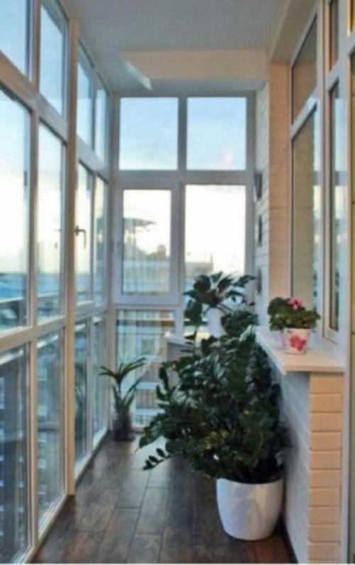 Алюминиевые окна на балкон. Балконное остекление алюминиевым профилем