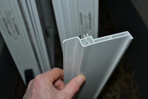 Направляющие для окон. Разновидности подставочных профилей для окон ПВХ и способы монтажа