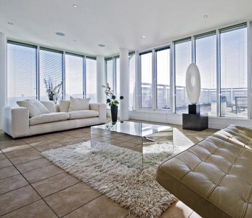 Что дешевле: алюминиевые окна или пластиковые. Какие окна дешевле пластиковые или алюминиевые