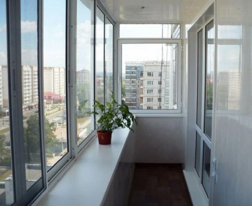 Алюминиевое остекление балкона. Остекление балконов и лоджий алюминиевым профилем, преимущества и недостатки