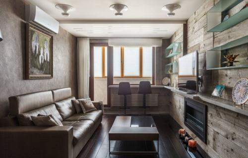 Необычные окна в интерьере. Оформление окон 2021: главные тренды на шторы и жалюзи