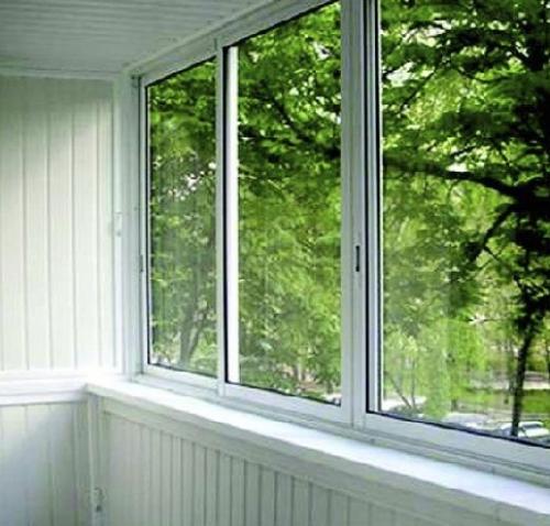 Теплые раздвижные окна на балкон. Материалы, применяющиеся для балконных раздвижных систем