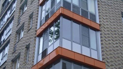 Алюминиевое раздвижное остекление балкона. Алюминиевое остекление балконов