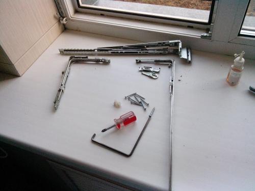 Установка откидного механизма окна. Поворотно-откидной механизм для пластиковых окон