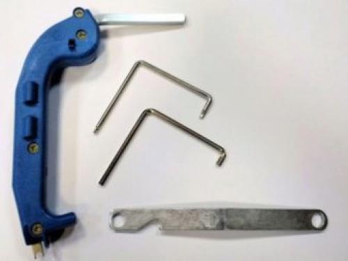 В чем особенность замены фурнитуры пластиковых окон. Необходимые инструменты