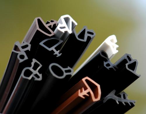 Как и когда нужно менять уплотнитель на окнах. Зачем нужна резина, и отчего ее приходится менять 10 Как и когда нужно менять уплотнитель на окнах. Зачем нужна резина, и отчего ее приходится менять 10