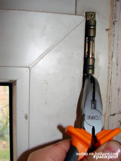 Ремонт пластиковых дверей. Ремонт двери балкона своими руками (фото и видео)