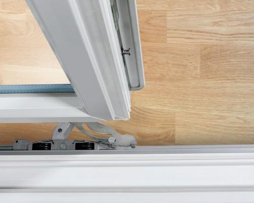 Установка оконной фурнитуры. Положительные и отрицательные стороны пластиковых оконных конструкций